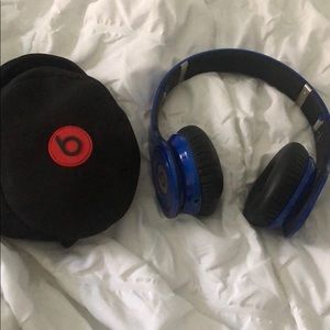 BEATS WIRELESS HEADPHONES